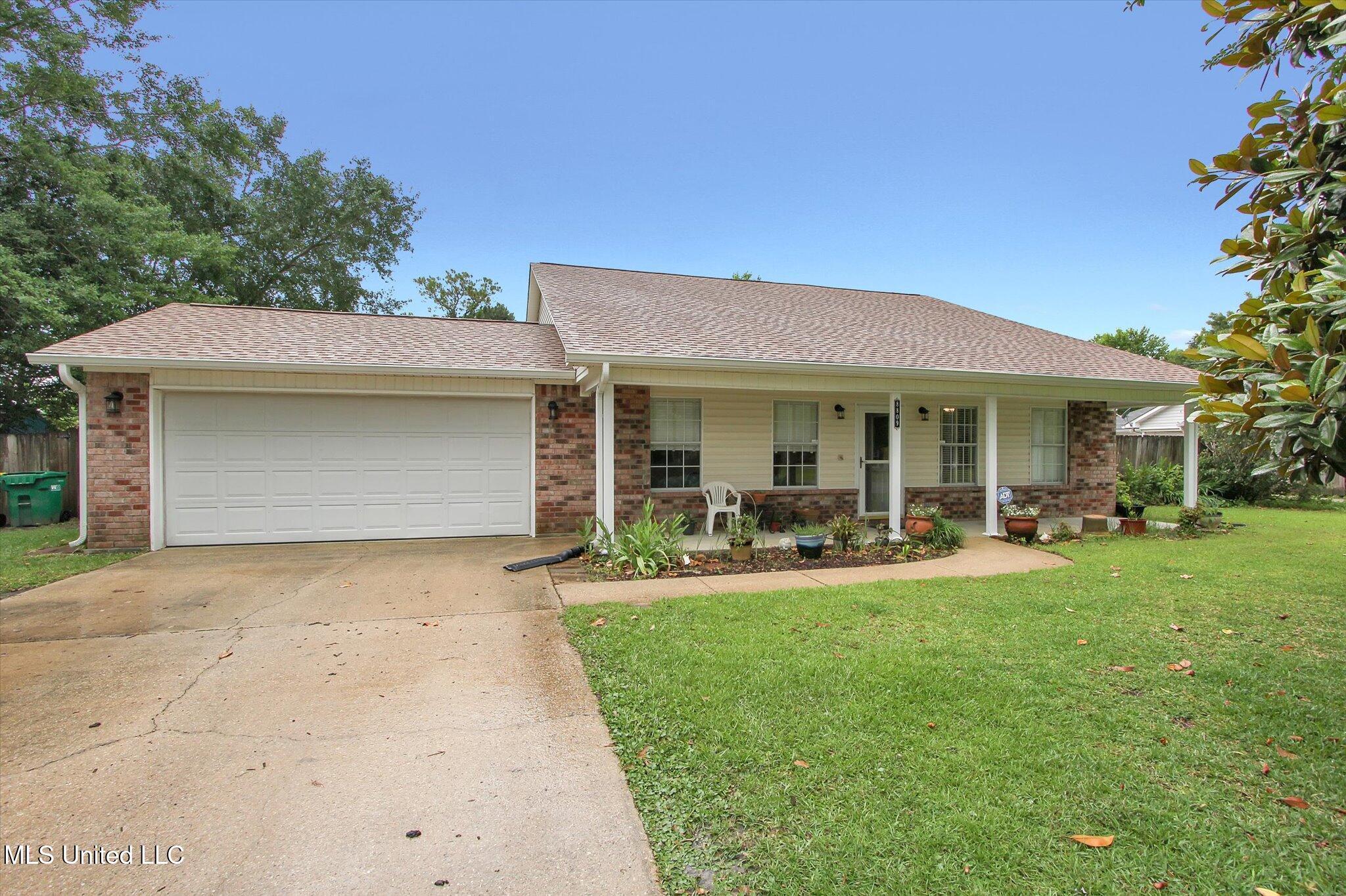 Image 1: Side view of home #2