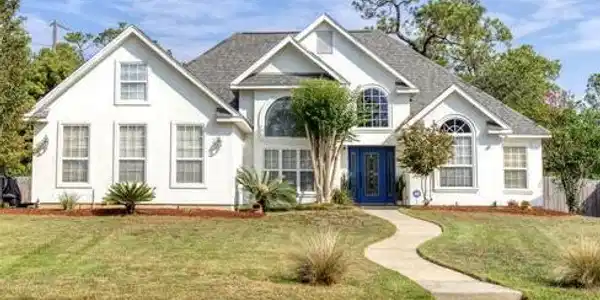103 Fernwood Drive
