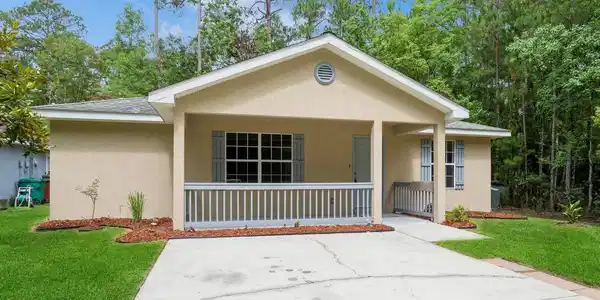 7241 Sunflower Street