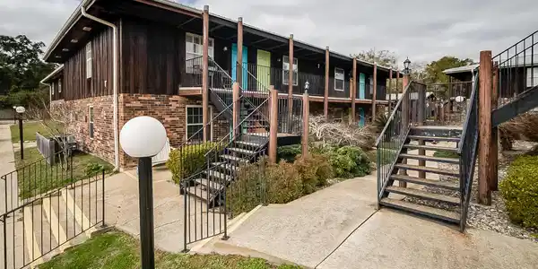 1550 E Second Street