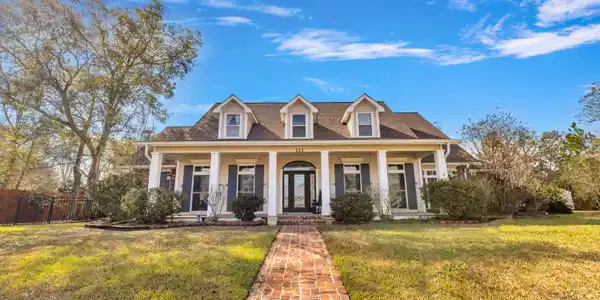 111 Seabrook Drive