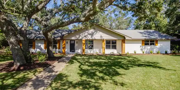306 Westview Drive