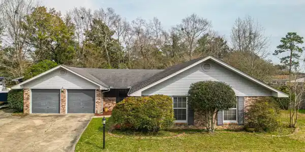 1202 Hammersmith Lane