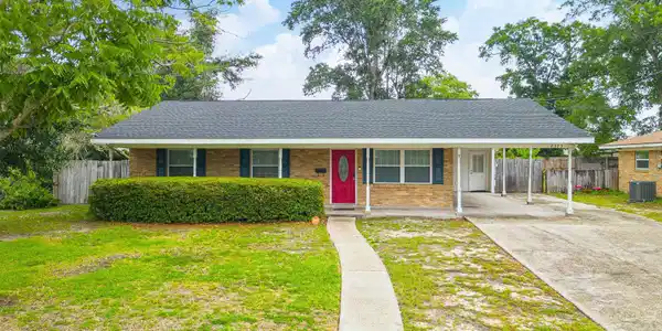2323 Middlecoff Drive