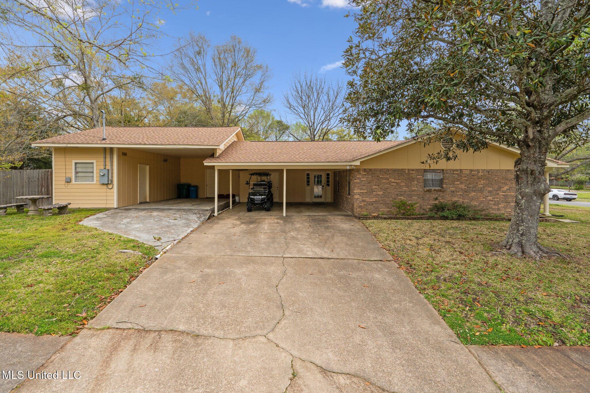 Image 3: 268 Mccool Street-3
