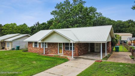 202 Hunter Drive