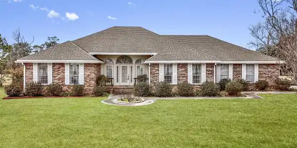 227 Fernwood Drive
