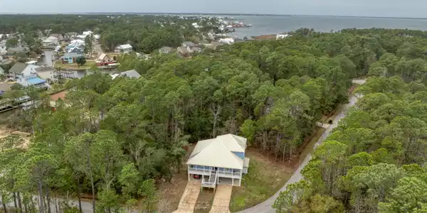 103 Holly Point Drive