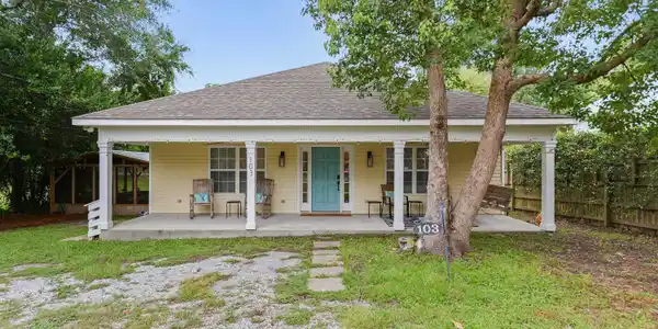 103 Oak Drive
