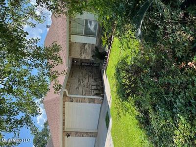 957 Rustwood Drive