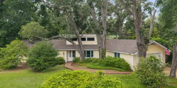124 Shadowlawn Avenue