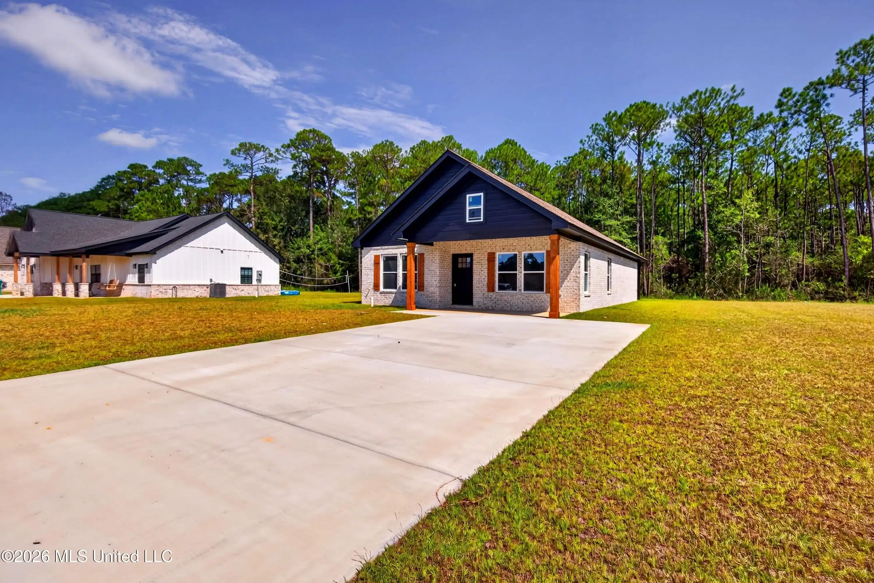 Image 1: 3419raintree-4