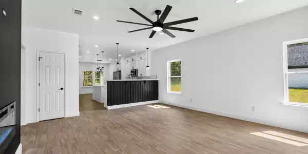 Image 4: 3419raintree-6