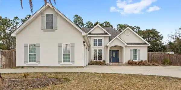 579 Royal Oak Drive