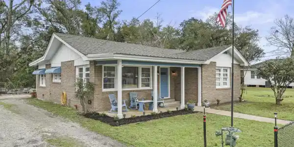 445 Ballentine Street