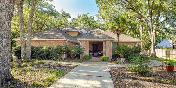 3817 Chaumont Circle