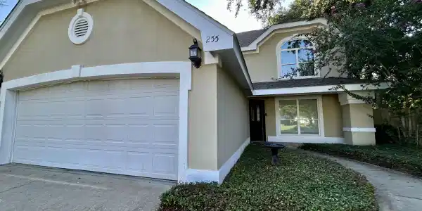 255 Venetian Gardens
