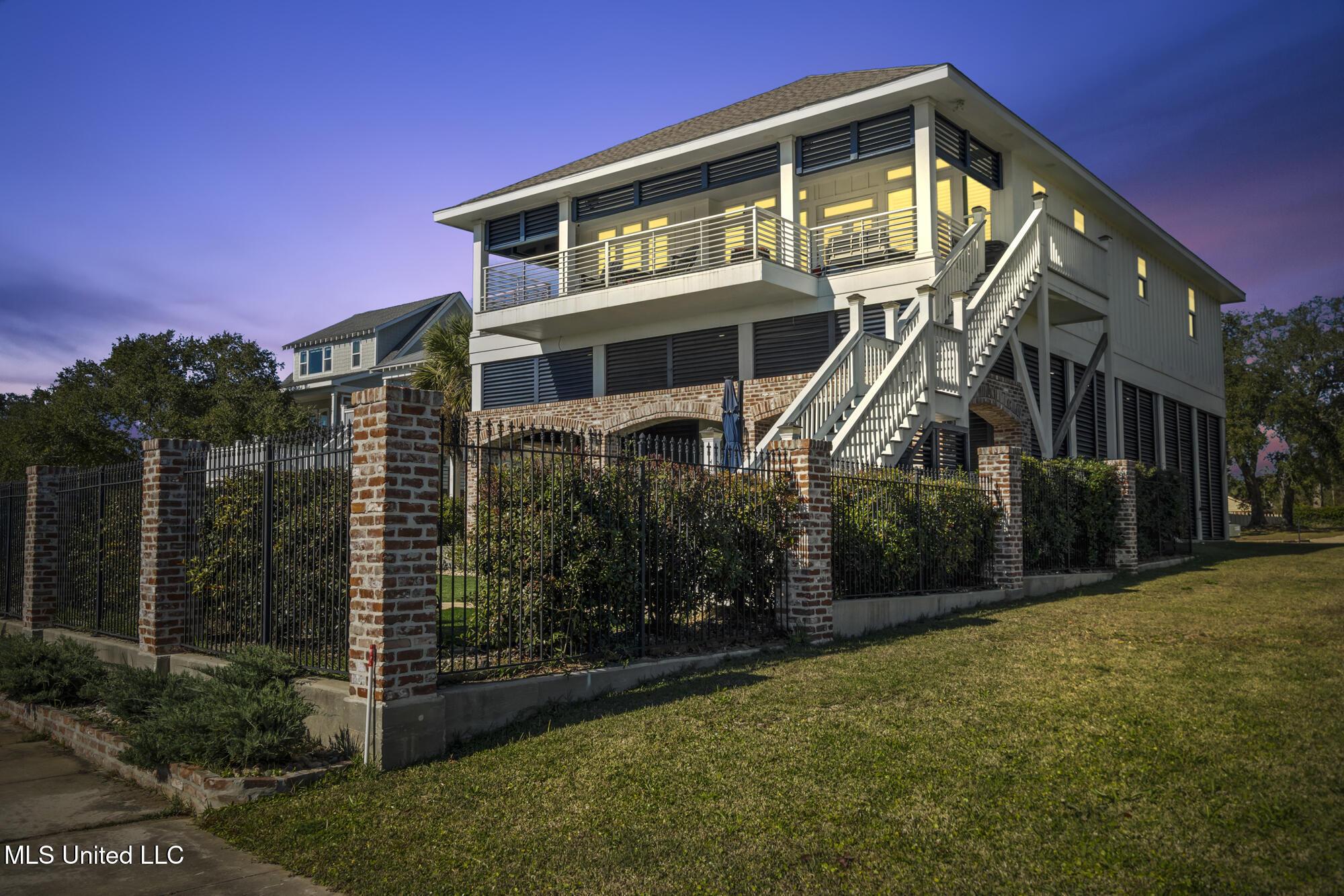 Image 2: 7_ghubphoto_005_vt