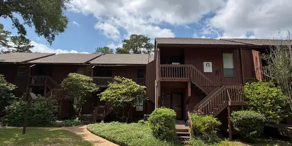 239 Lakeside Villa