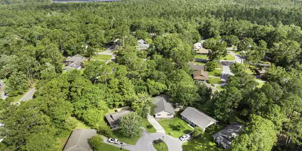 Image 2: 3-web-or-mls-Pecan Pl (15)