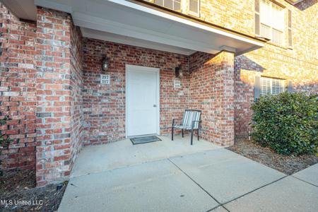 219 Armand Oaks