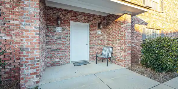 219 Armand Oaks