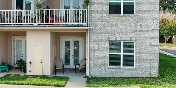 Image 3: 225WinterGarden-31