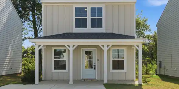 306 Meadows Lane
