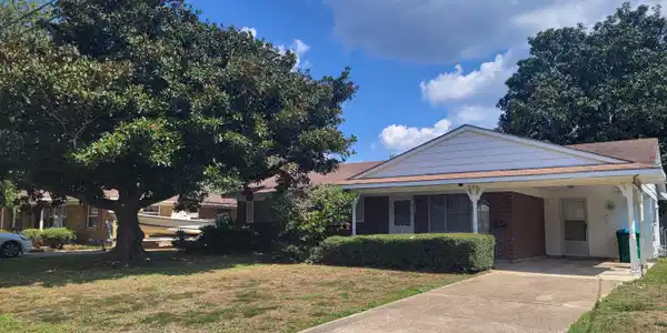 506 Red Oak Drive