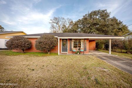 407 Holly Road