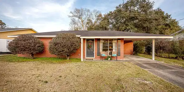 407 Holly Road