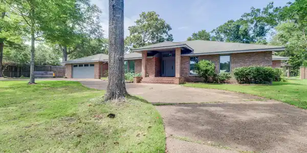 14000 Cerro Verde Drive