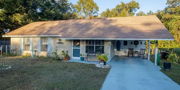106 Ida Lane S