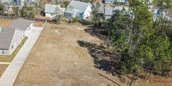 122 Seabrook Drive