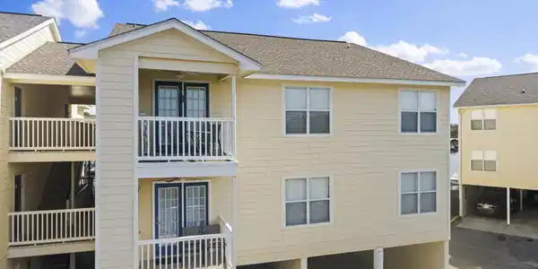 2421 Beachview Drive