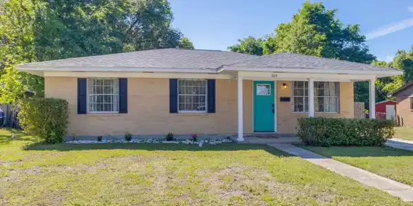 1004 Augustine Drive