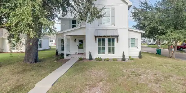 400 Thomas Shields Boulevard