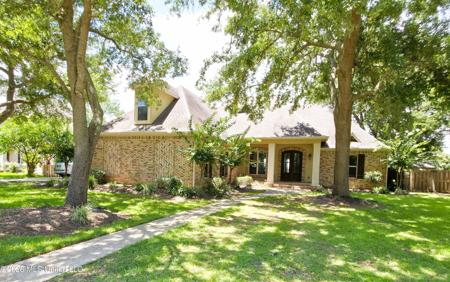 3024 Oakleigh Circle