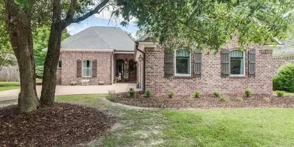 7046 Rolling Green Drive