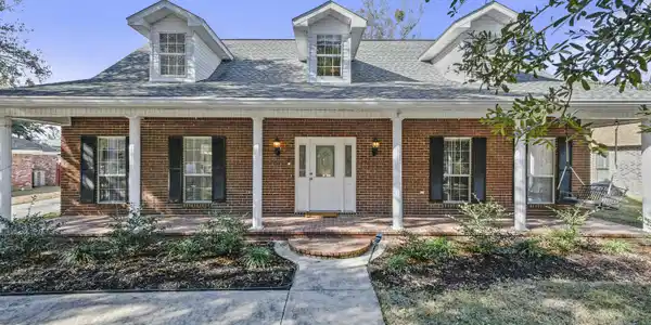 6817 Corto Road