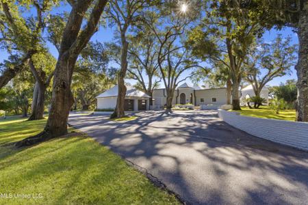 308 Italian Isle Road