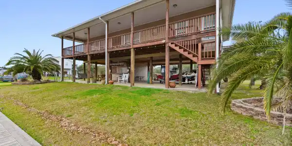 740 Oleander Drive
