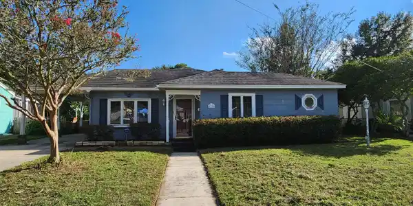 1739 Ridgeway Drive