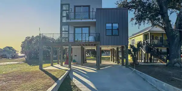 125 Miramar Avenue