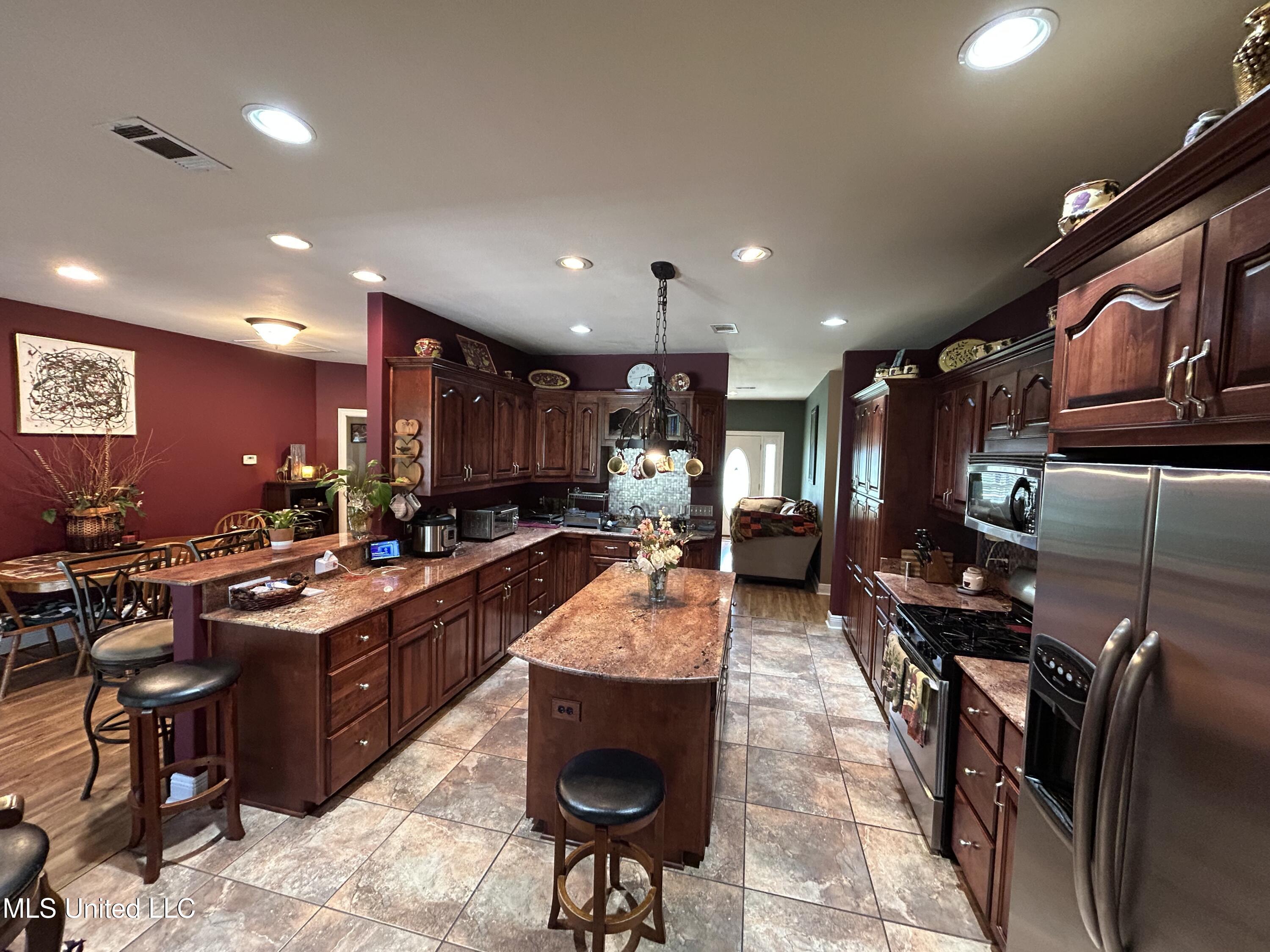 Image 4: kitchen 5