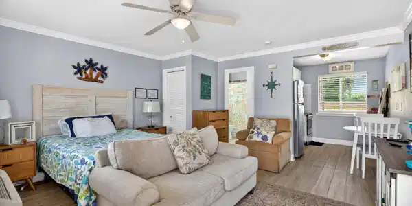 Image 2: 1664Beach#7-2