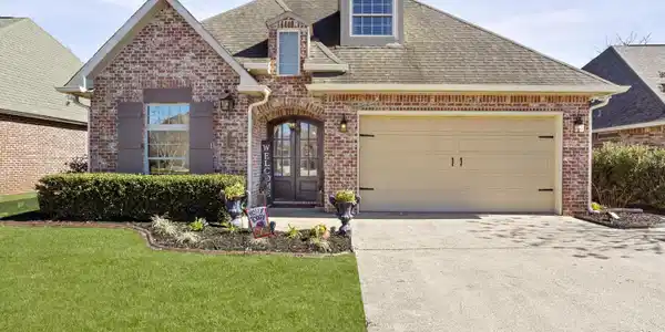 3832 Acadian Village Drive