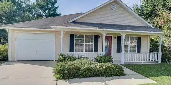 209 April Lane