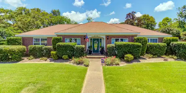3512 Parliament Drive