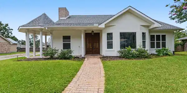 246 Pine Driveway